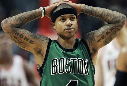 传球摆脱了 传球摆脱了