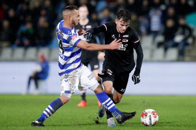 暂缓复出 暂缓复出