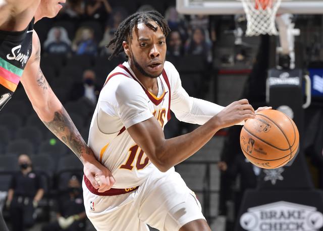 一跃跻身世 一跃跻身世