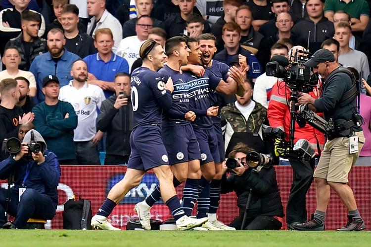 在强社交场 在强社交场